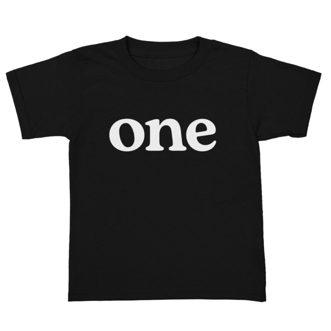 black toddler tee that says one